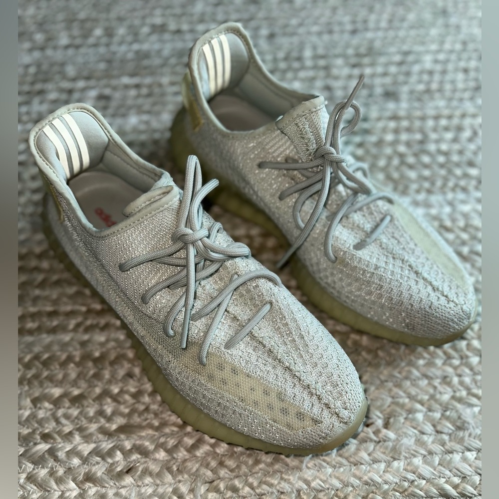 Yeezy Boost 350 V2 | Size 10.5 Man